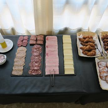 Petit-déjeuner à l'Hôtel Beri